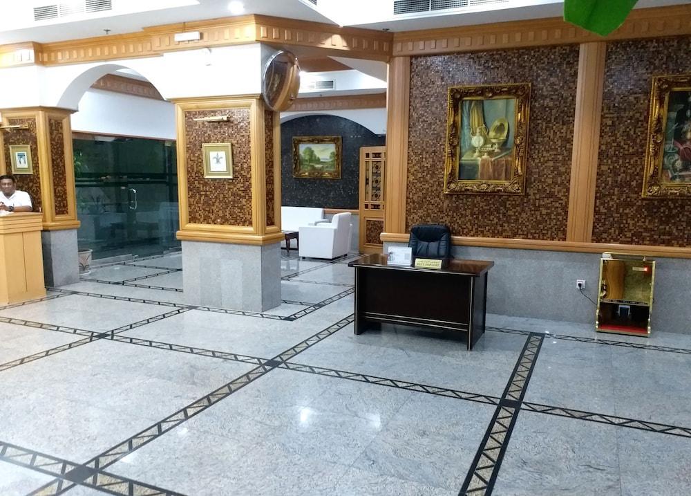 Taj Plaza Hotel Al-Manamah Bagian luar foto