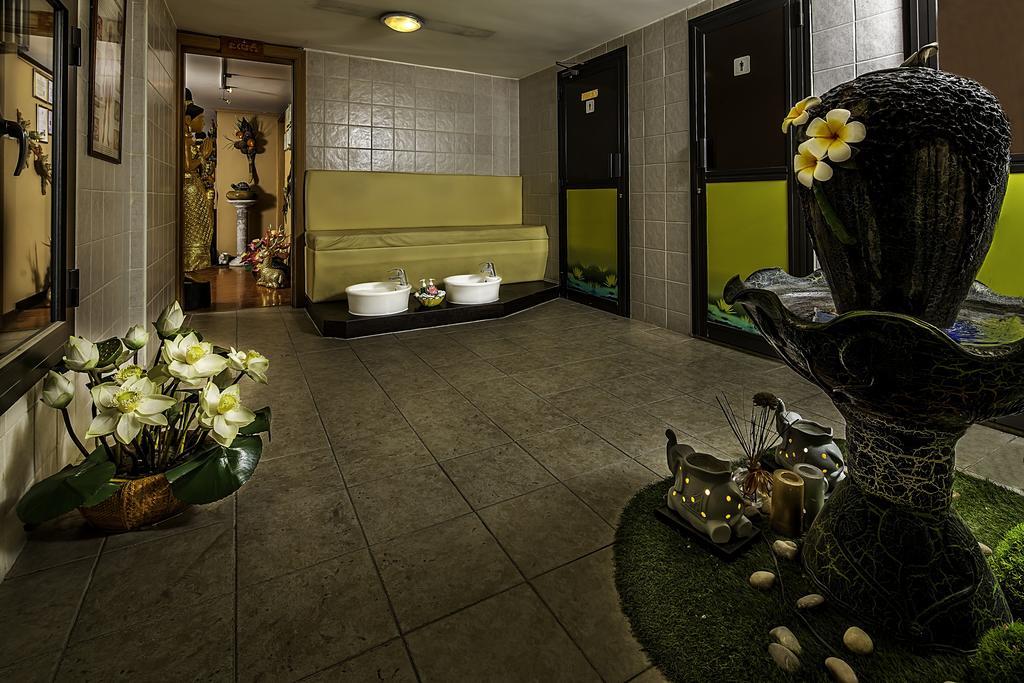 Taj Plaza Hotel Al-Manamah Bagian luar foto