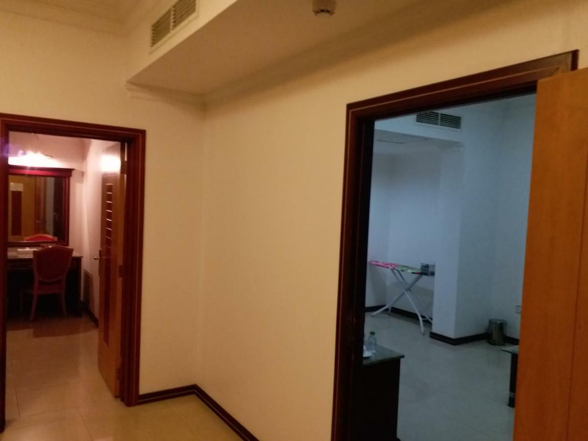 Taj Plaza Hotel Al-Manamah Bagian luar foto