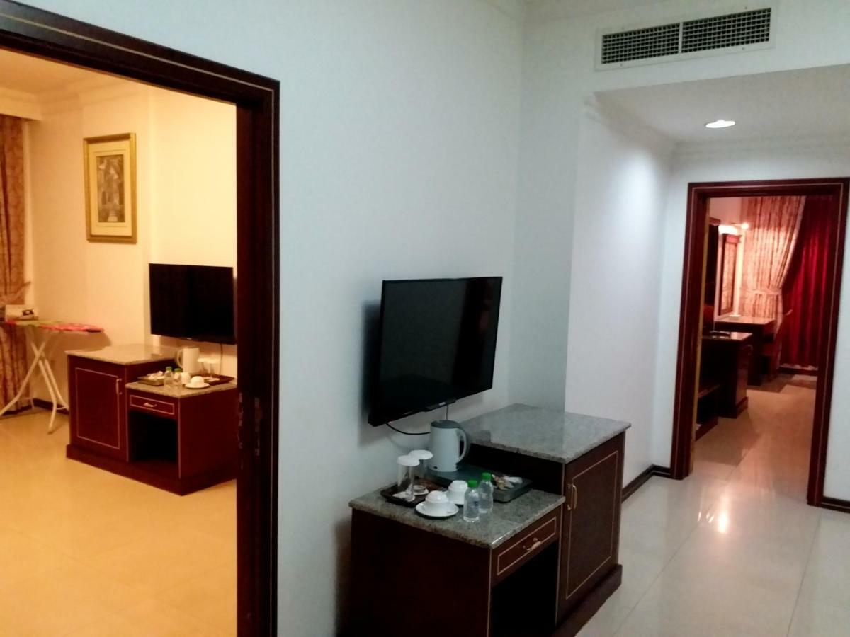 Taj Plaza Hotel Al-Manamah Bagian luar foto