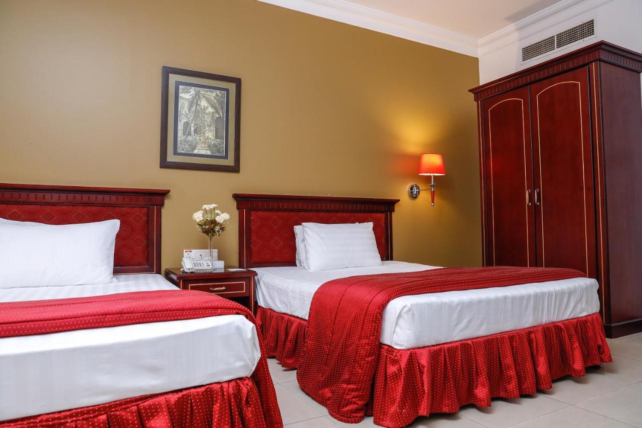 Taj Plaza Hotel Al-Manamah Bagian luar foto
