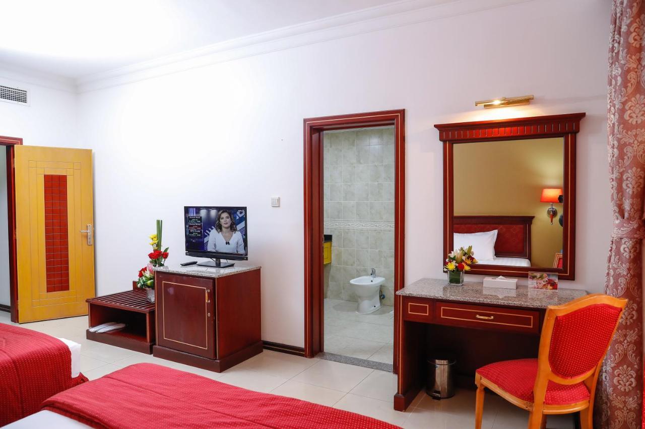 Taj Plaza Hotel Al-Manamah Bagian luar foto