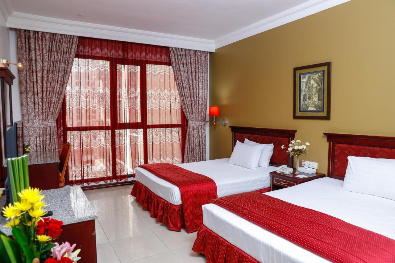 Taj Plaza Hotel Al-Manamah Bagian luar foto